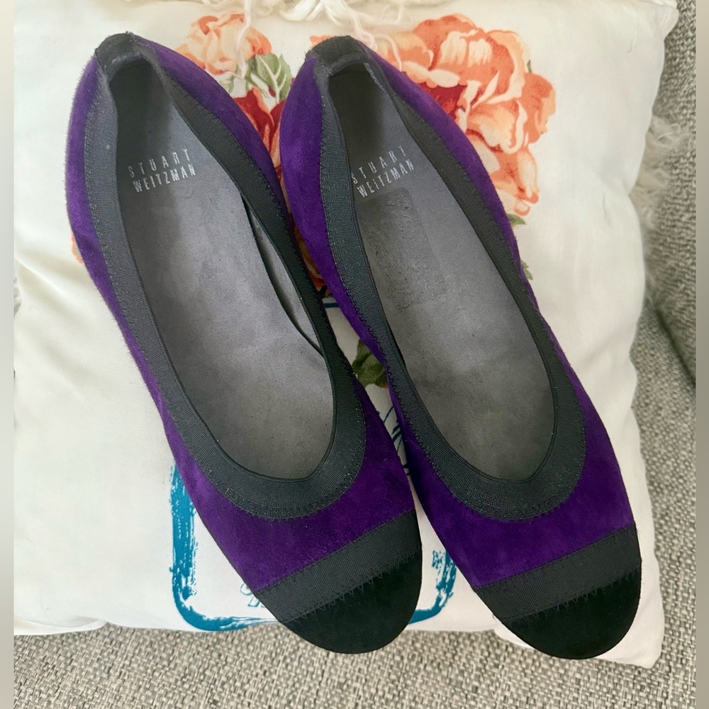 Stuart Weitzman Giveale  colorblock purple and black ballet shoes Sz 8,5 M